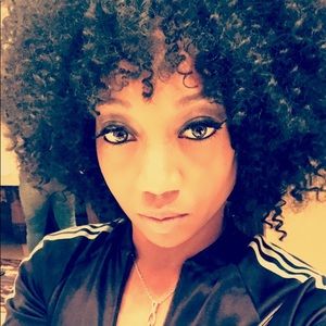 Meet your Posher, Vivian